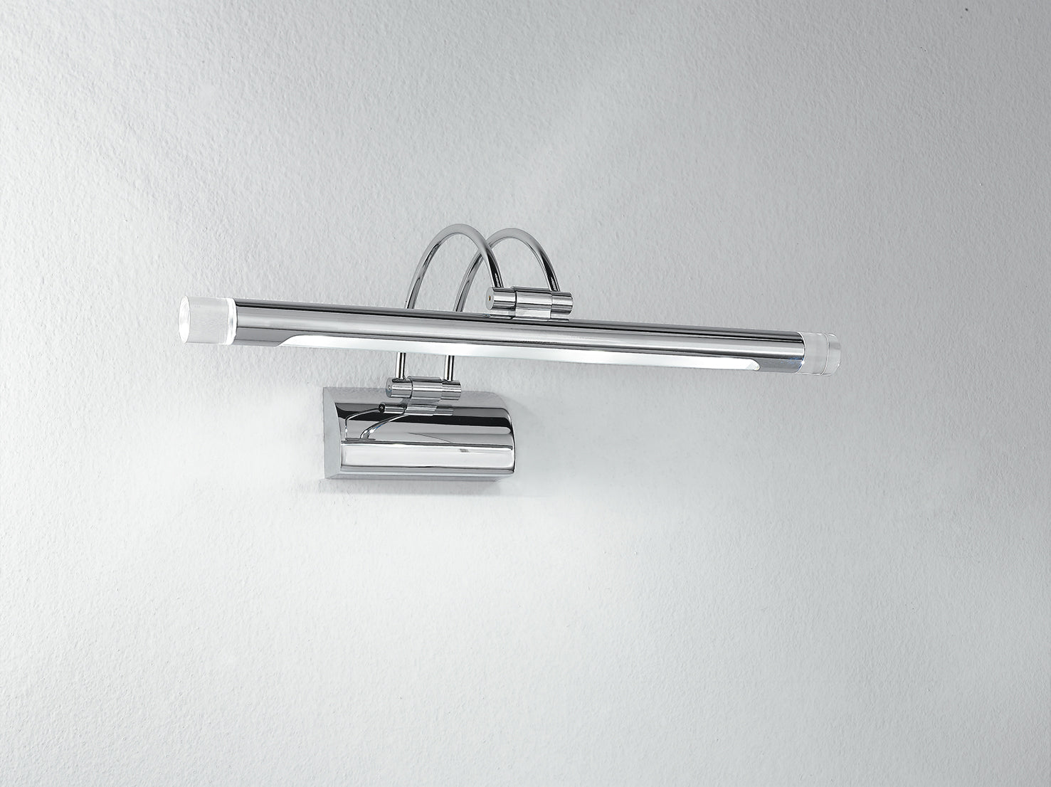 Applique a parete led integrato orientabile in metallo cromato con diffusore in acrilico 4W 550LM 3000°k collezione SIGMA Applique a parete led integrato orientabile in metallo cromato con diffusore in acrilico 4W 550LM 3000°k collezione SIGMA